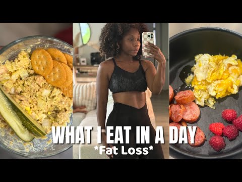 THE EASIEST WAY TO EAT FOR FAT LOSS! What I Eat in a Day for Fat Loss | Simple & Realistic Meals!