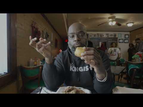 Here’s Everything I Ate At Bettina’s Soul Food Kitchen in Jackson, Mississippi!