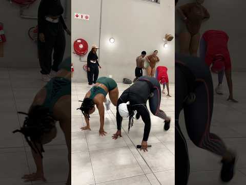 ABS, GLUTES AND QUADS