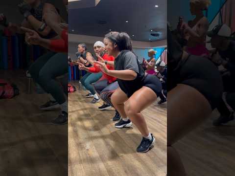 This WORKOUT Helps WOMAN Build FIRM GLUTES and THIGHS